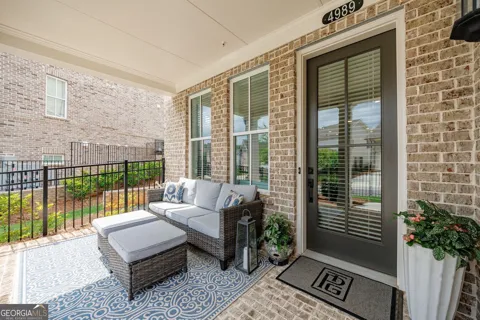 4989 Sealy CIR