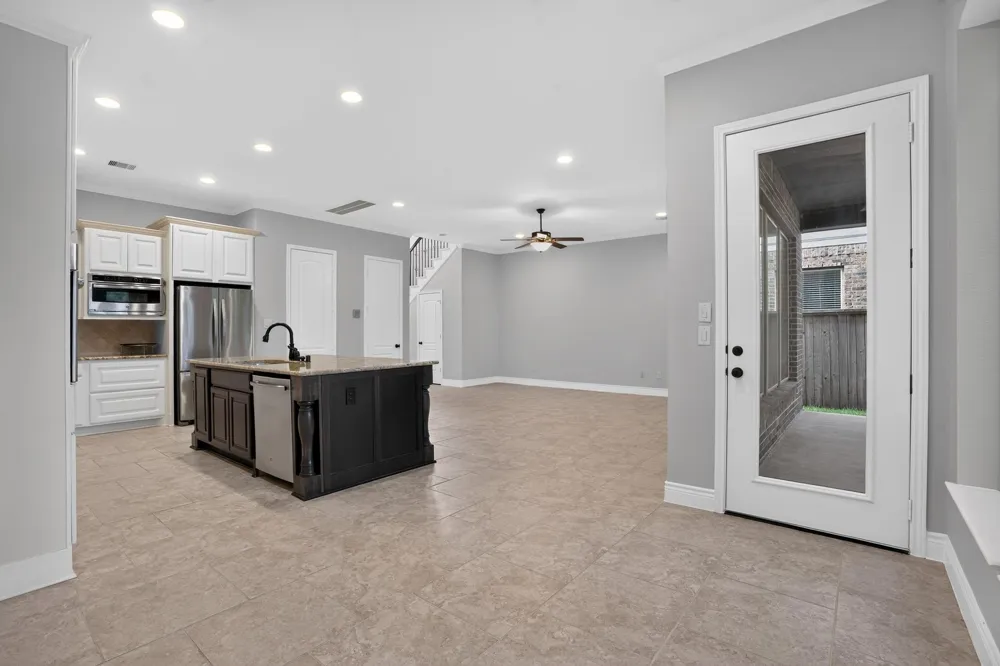 27 Daffodil Meadow Place Tomball, TX 77375