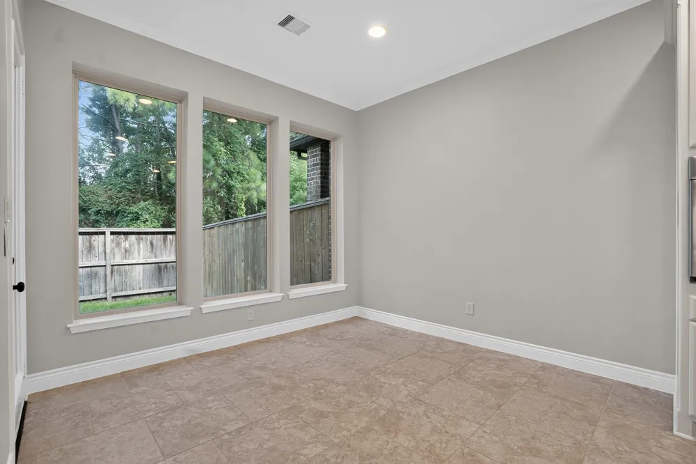 27 Daffodil Meadow Place Tomball, TX 77375