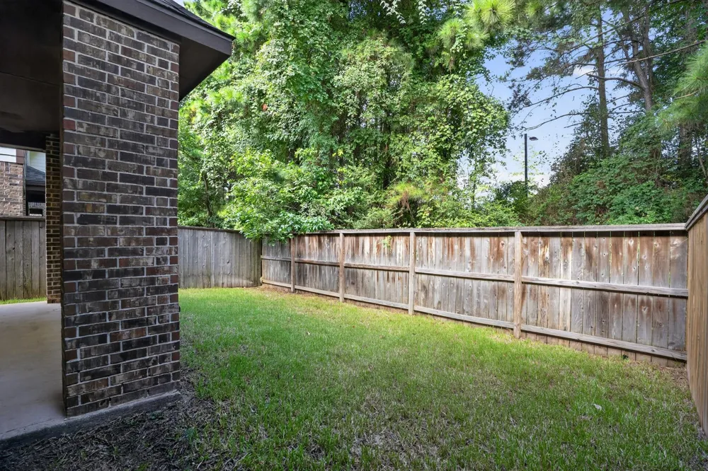 27 Daffodil Meadow Place Tomball, TX 77375