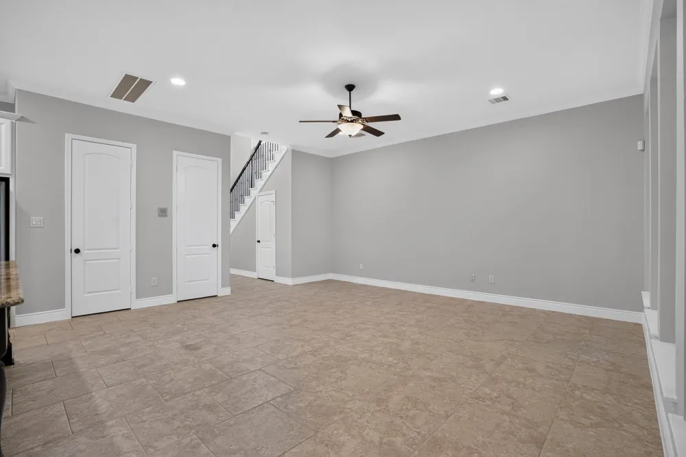 27 Daffodil Meadow Place Tomball, TX 77375