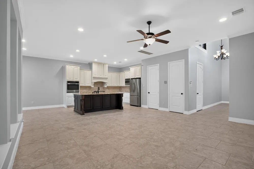 27 Daffodil Meadow Place Tomball, TX 77375