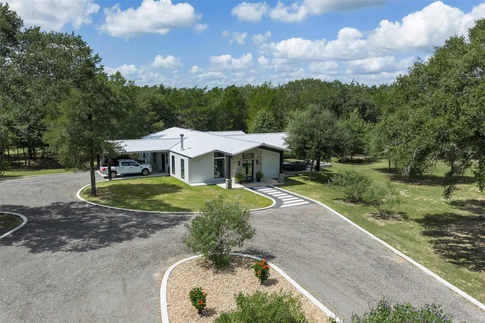 1187 Cummins Creek Road New Ulm, TX 78950