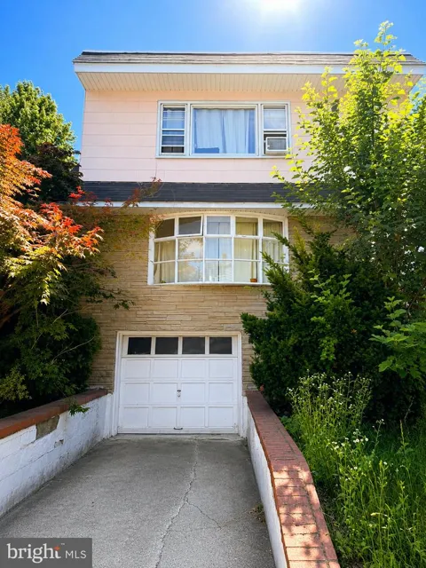 52 VALLEY ST