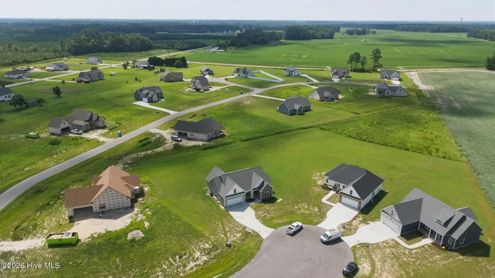 2753 Whitaker Glen Drive Farmville, NC 27828
