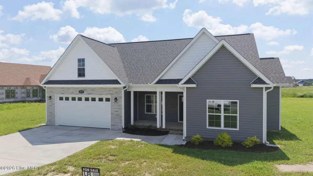 2753 Whitaker Glen Drive Farmville, NC 27828