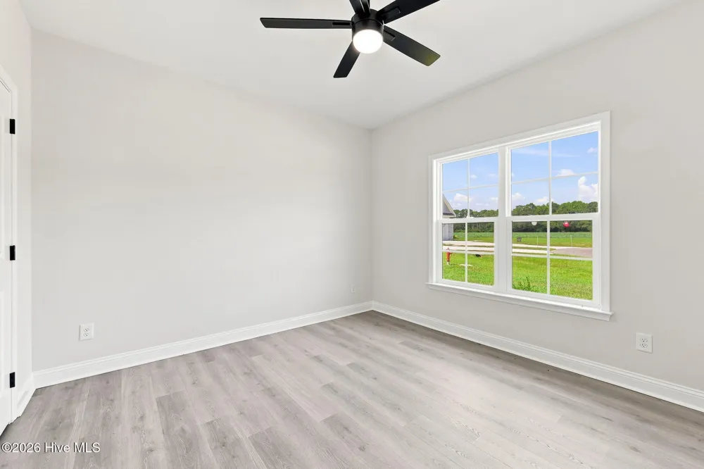 2753 Whitaker Glen Drive Farmville, NC 27828