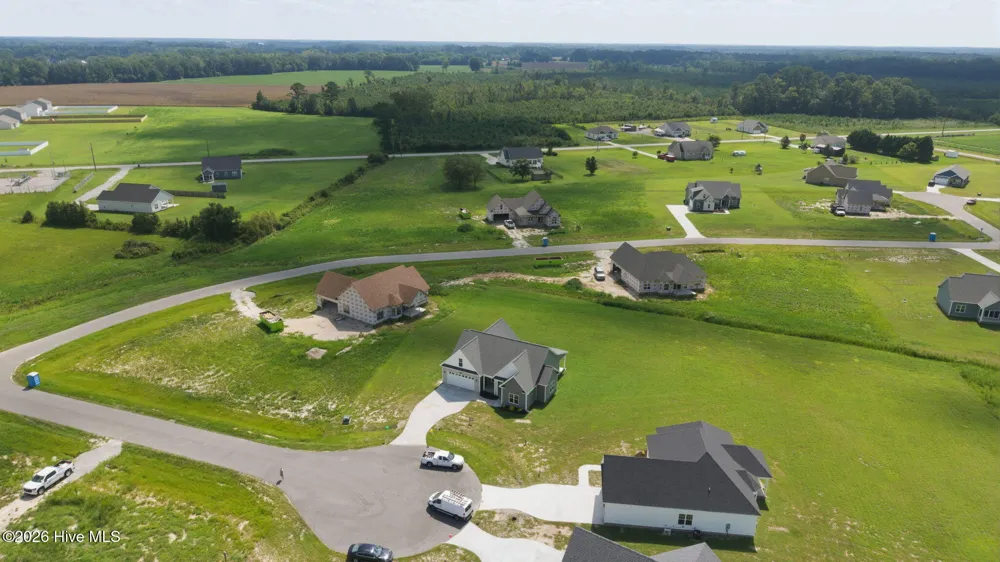 2753 Whitaker Glen Drive Farmville, NC 27828