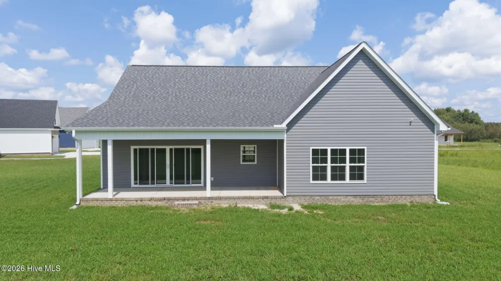 2753 Whitaker Glen Drive Farmville, NC 27828