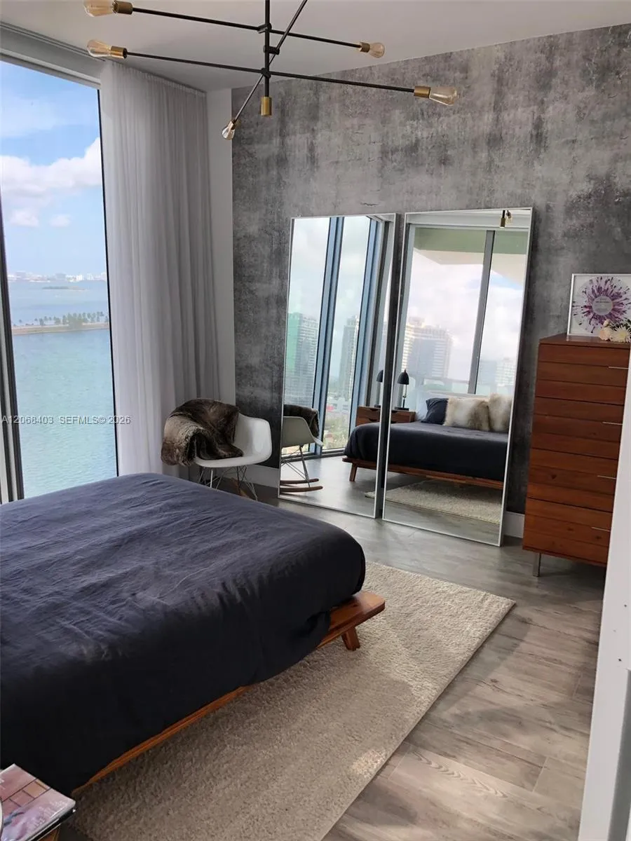 2900 NE 7th Ave #1701 Miami, FL 33137