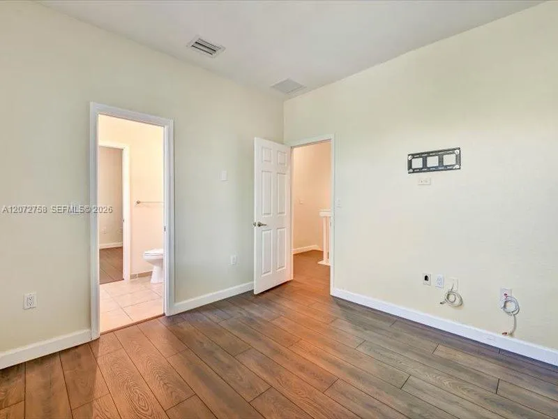 7490 NW 115th Ct Doral, FL 33178