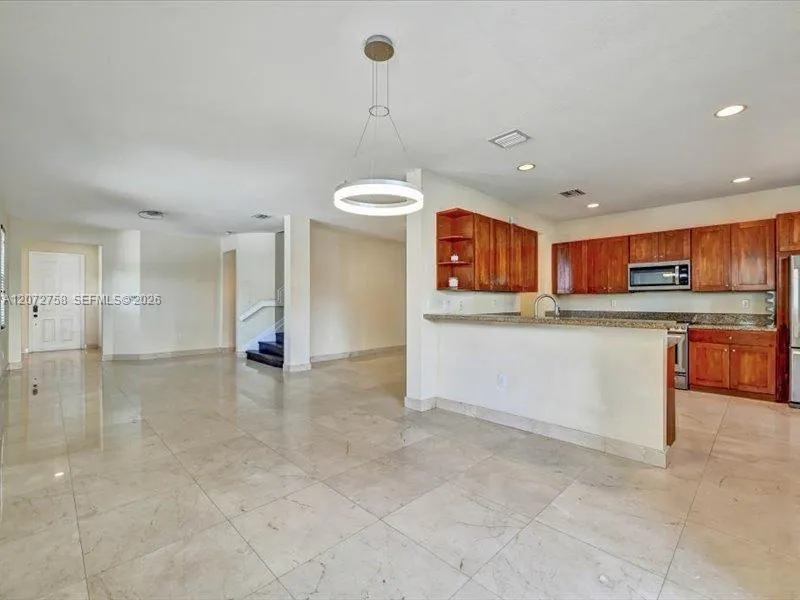 7490 NW 115th Ct Doral, FL 33178