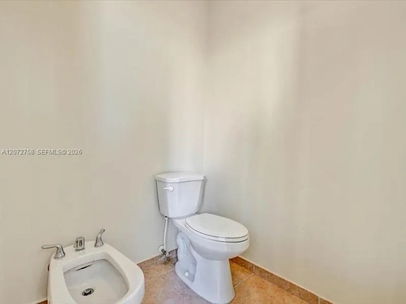 7490 NW 115th Ct Doral, FL 33178