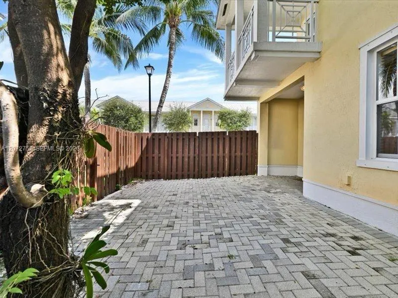 7490 NW 115th Ct Doral, FL 33178
