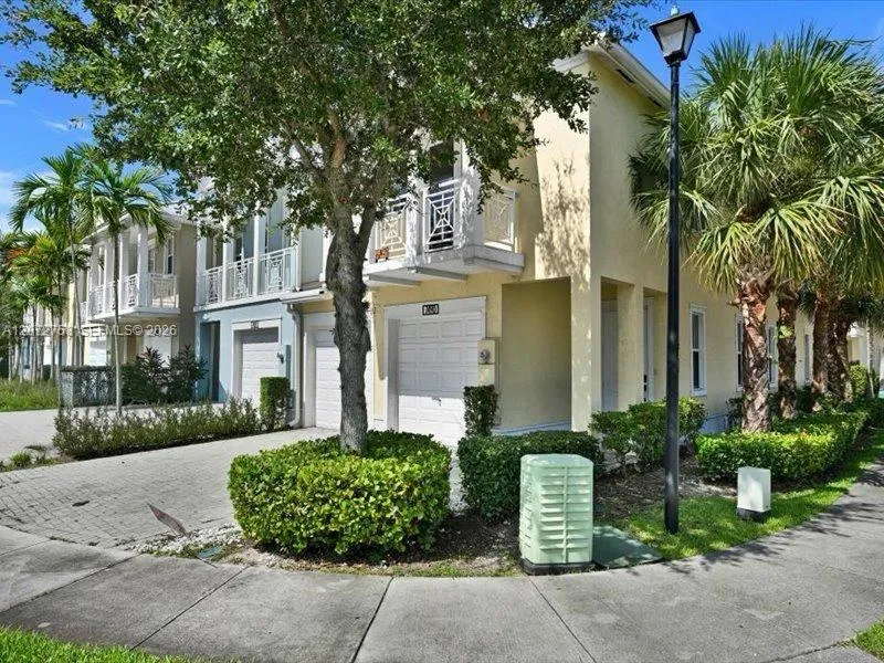 7490 NW 115th Ct Doral, FL 33178