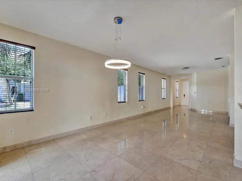 7490 NW 115th Ct Doral, FL 33178