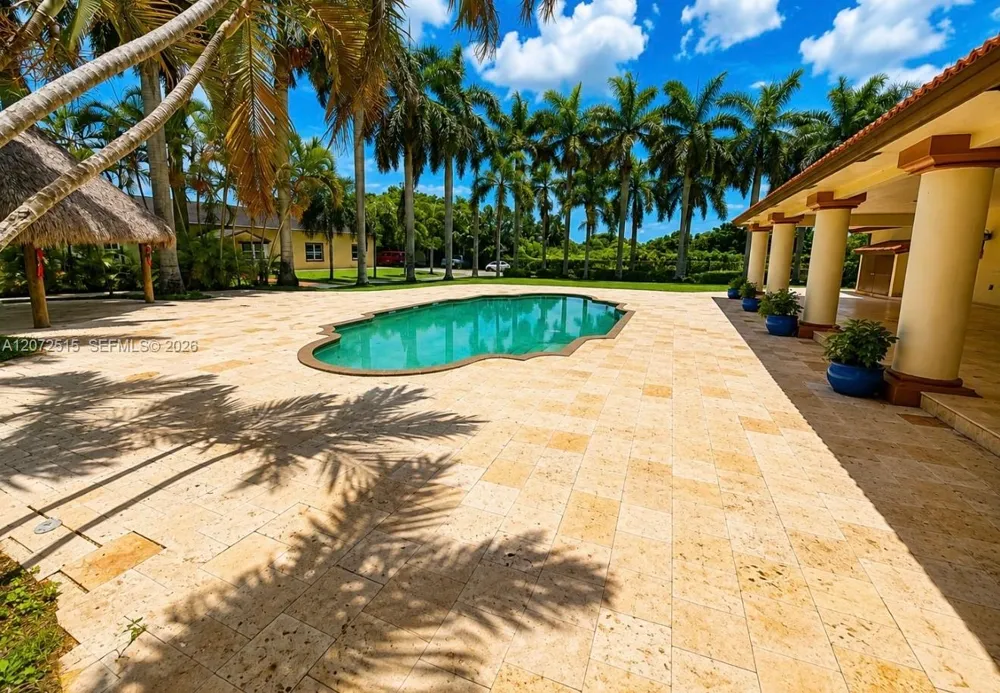 19701 SW 197th Ave Miami, FL 33187