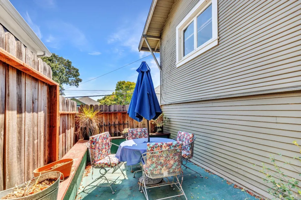 807 El Dorado Street Vallejo, CA 94590