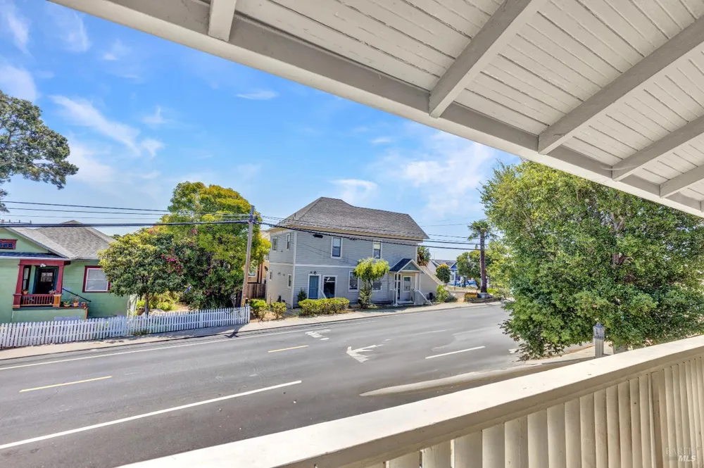 807 El Dorado Street Vallejo, CA 94590