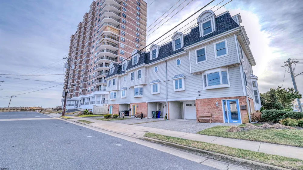 9100 Atlantic Ave Margate, NJ 08402