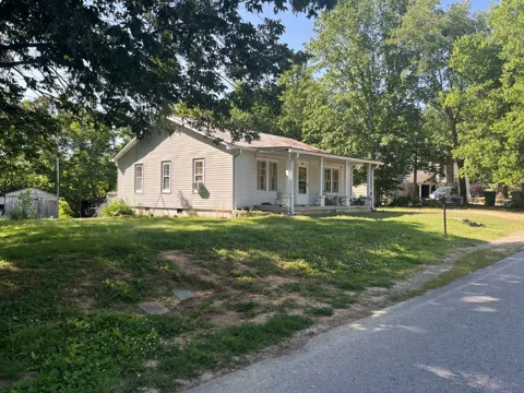 105 Valley View St