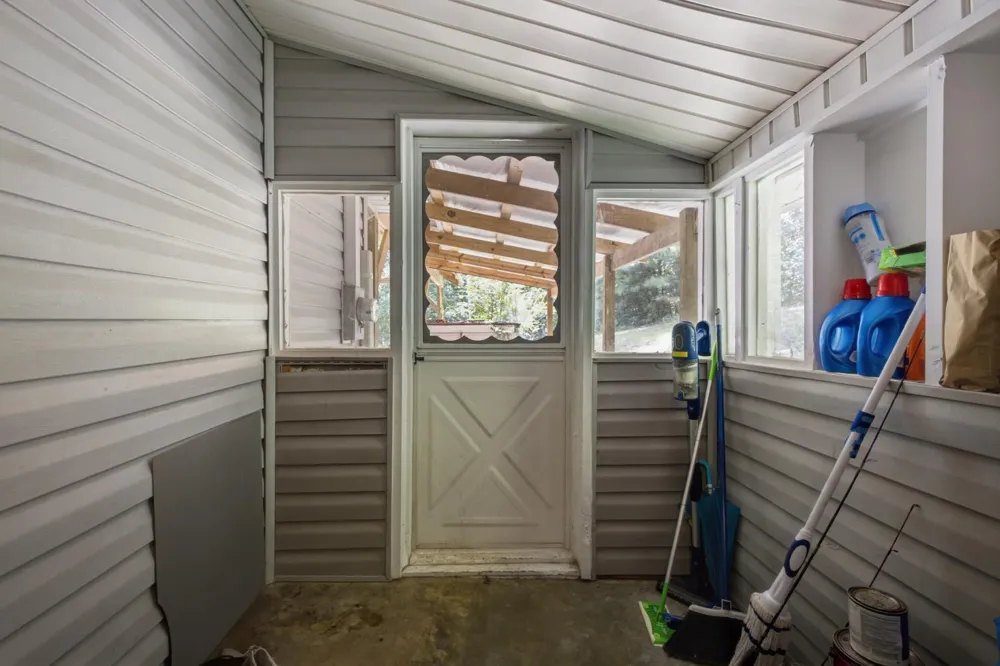 2112 Halls Valley Road Trion, GA 30753