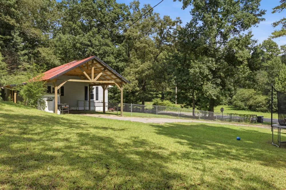 2112 Halls Valley Road Trion, GA 30753