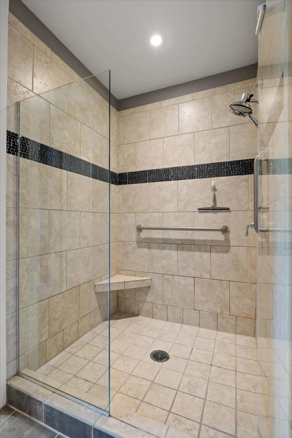 4 Cherokee Boulevard Chattanooga, TN 37405