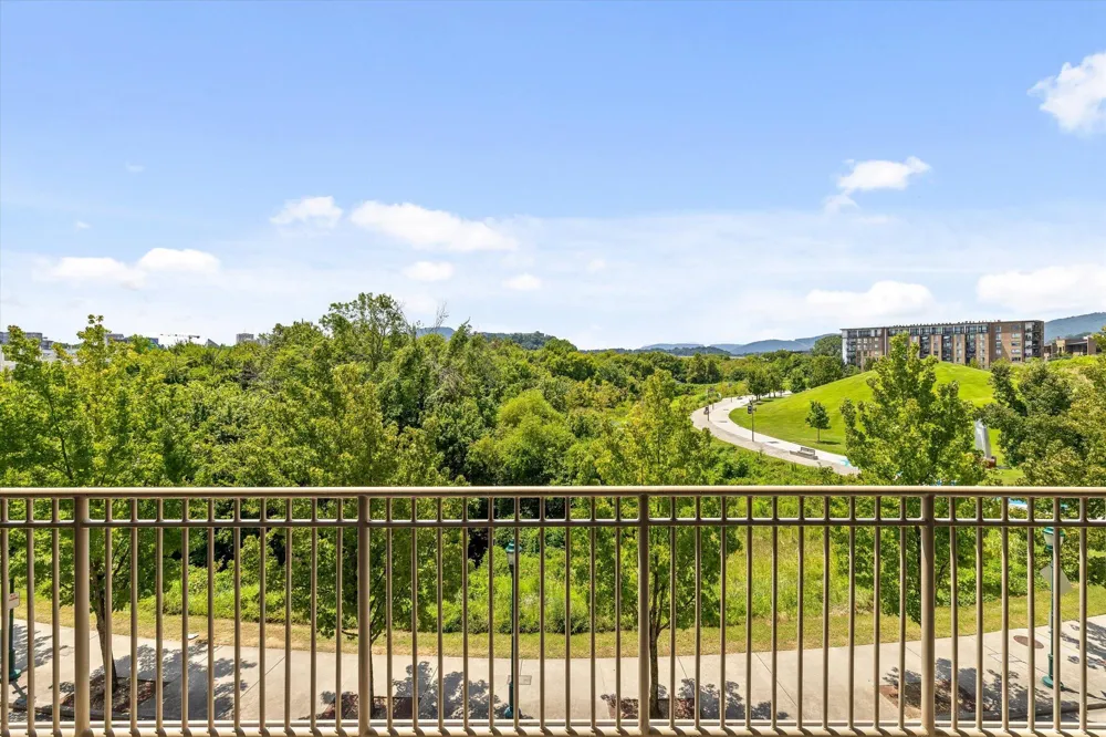 4 Cherokee Boulevard Chattanooga, TN 37405