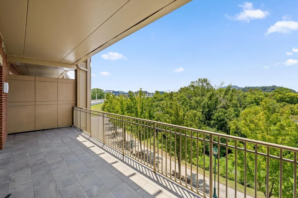 4 Cherokee Boulevard Chattanooga, TN 37405