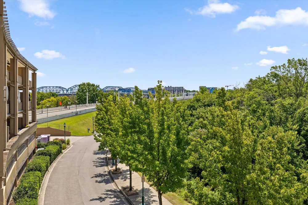 4 Cherokee Boulevard Chattanooga, TN 37405