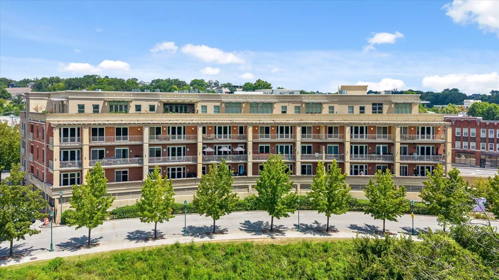 4 Cherokee Boulevard Chattanooga, TN 37405