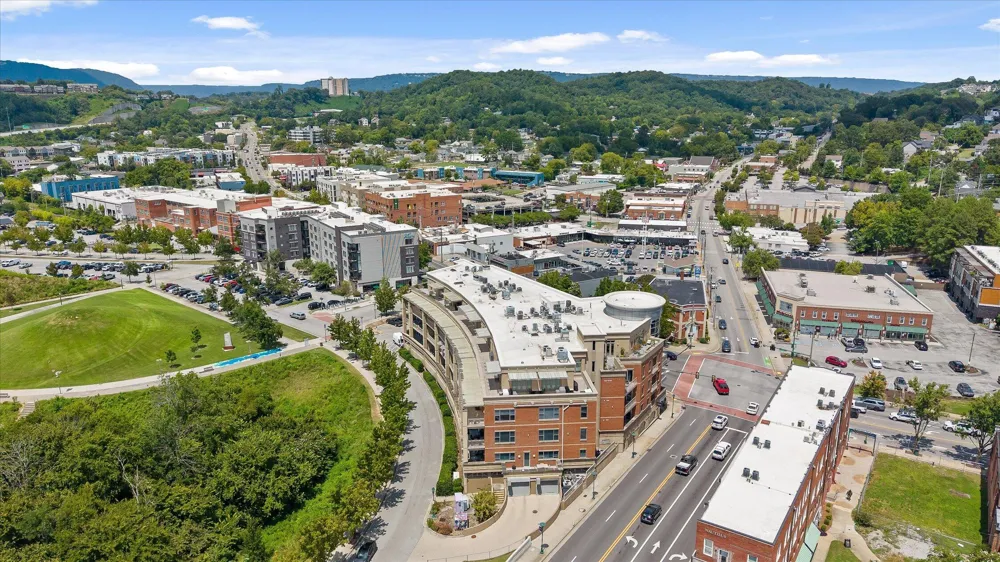 4 Cherokee Boulevard Chattanooga, TN 37405