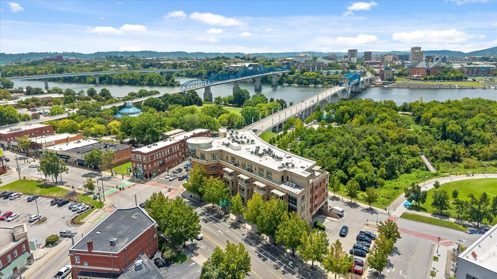 4 Cherokee Boulevard Chattanooga, TN 37405