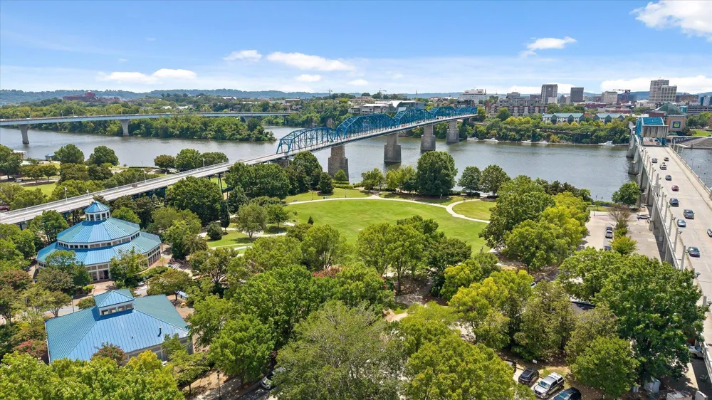 4 Cherokee Boulevard Chattanooga, TN 37405