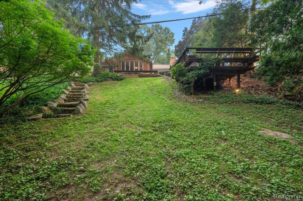 4170 Sandy Lane Bloomfield Hills City, MI 48301