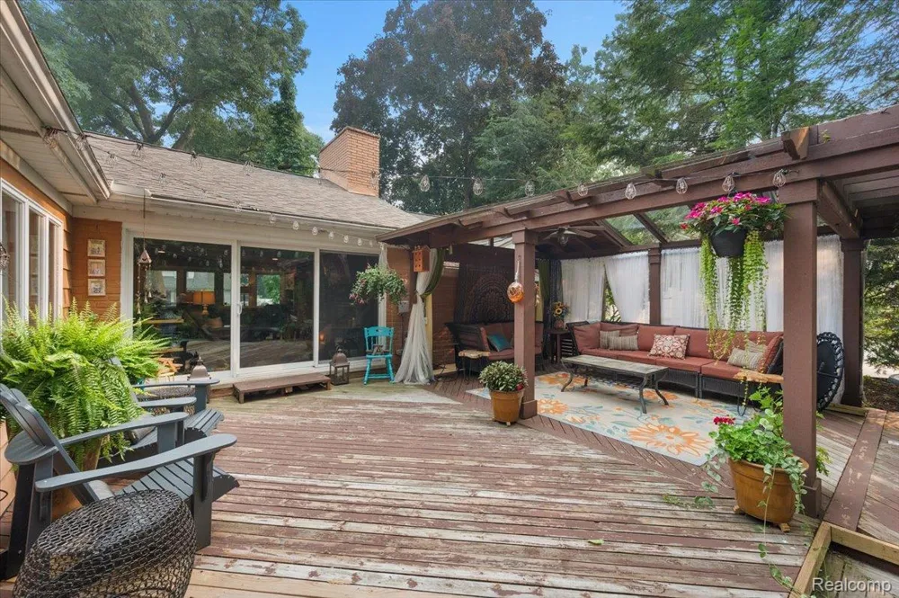4170 Sandy Lane Bloomfield Hills City, MI 48301