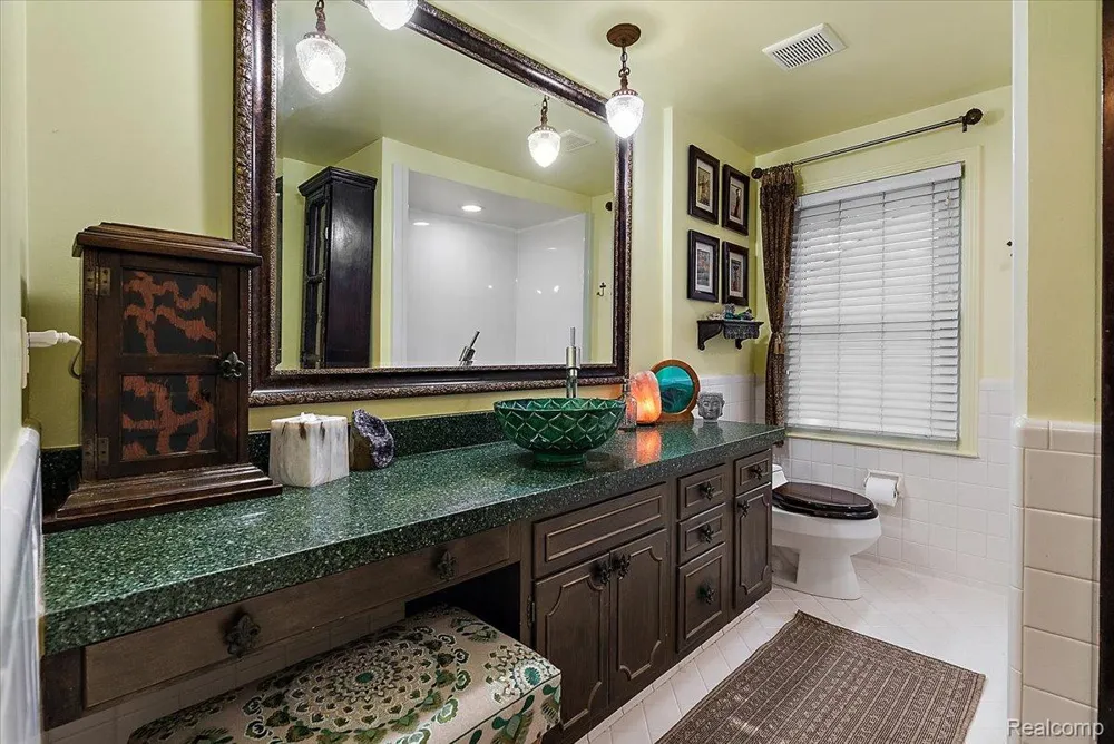 4170 Sandy Lane Bloomfield Hills City, MI 48301
