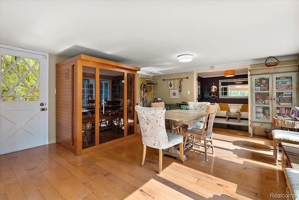 4170 Sandy Lane Bloomfield Hills City, MI 48301