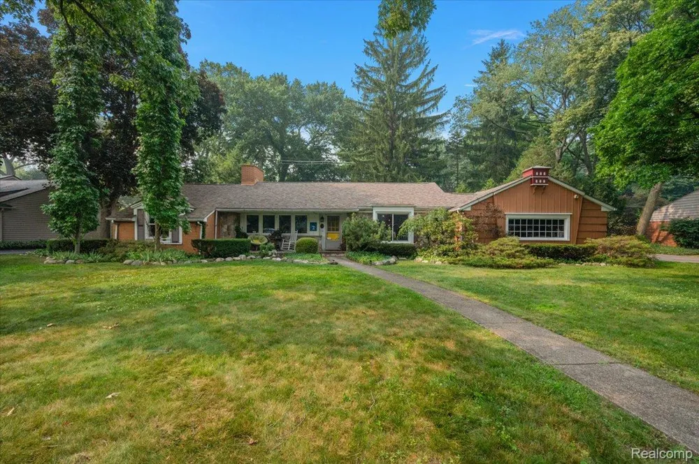 4170 Sandy Lane Bloomfield Hills City, MI 48301