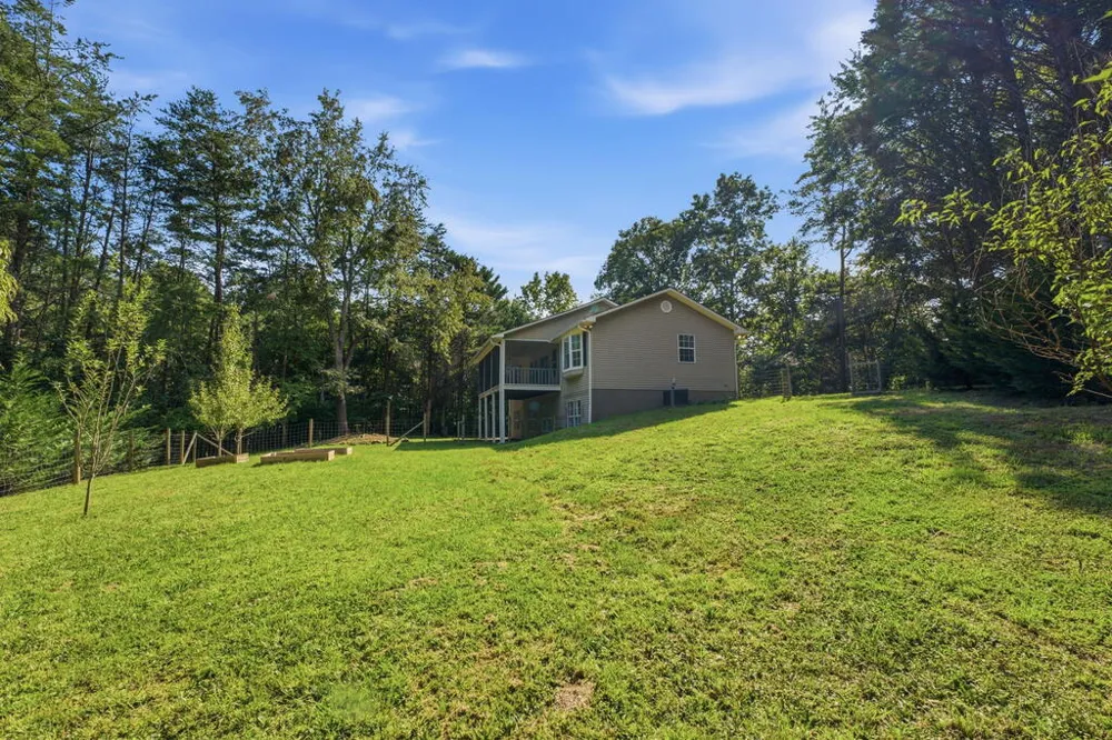 5111 Summerwood Lane Young Harris, GA 30582