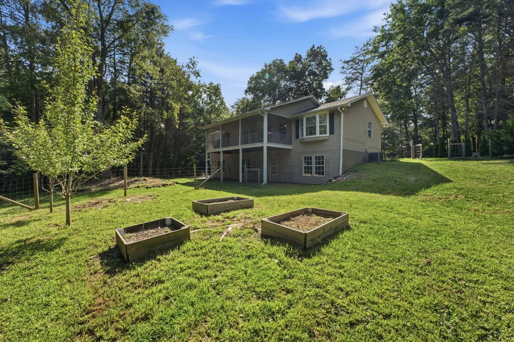5111 Summerwood Lane Young Harris, GA 30582