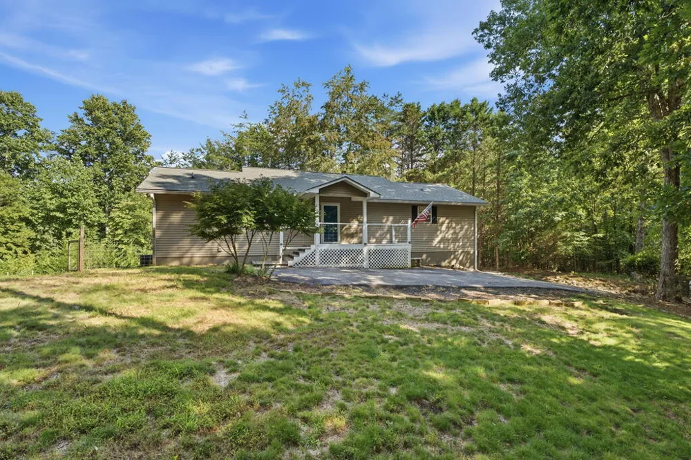 5111 Summerwood Lane Young Harris, GA 30582