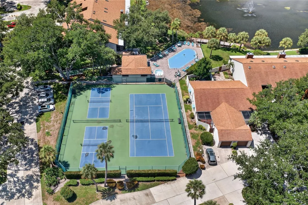 4307 PARK LAKE TERRACE Bradenton, FL 34209