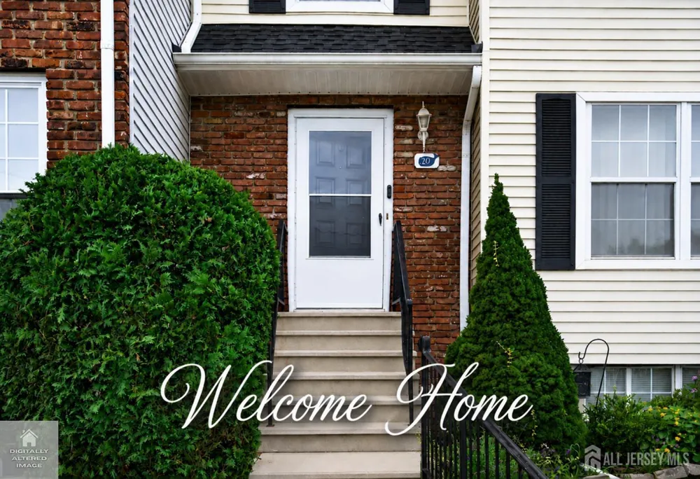 20 Karwatt Court Sayreville, NJ 08872