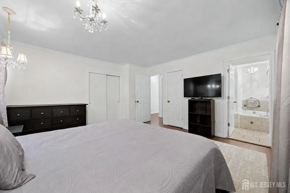 524 Lloyd Road Matawan, NJ 07747