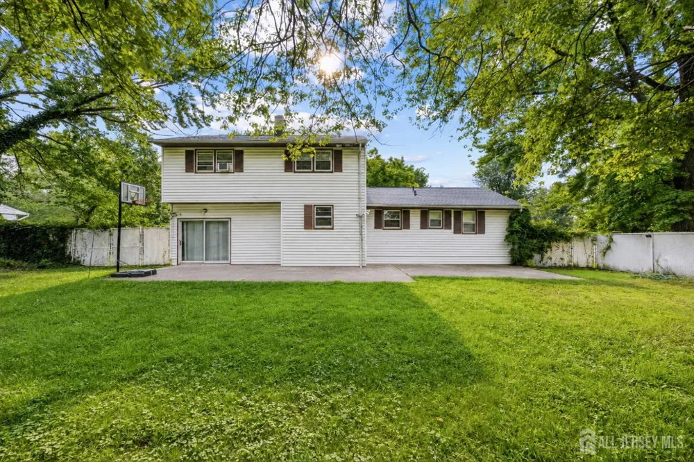 524 Lloyd Road Matawan, NJ 07747