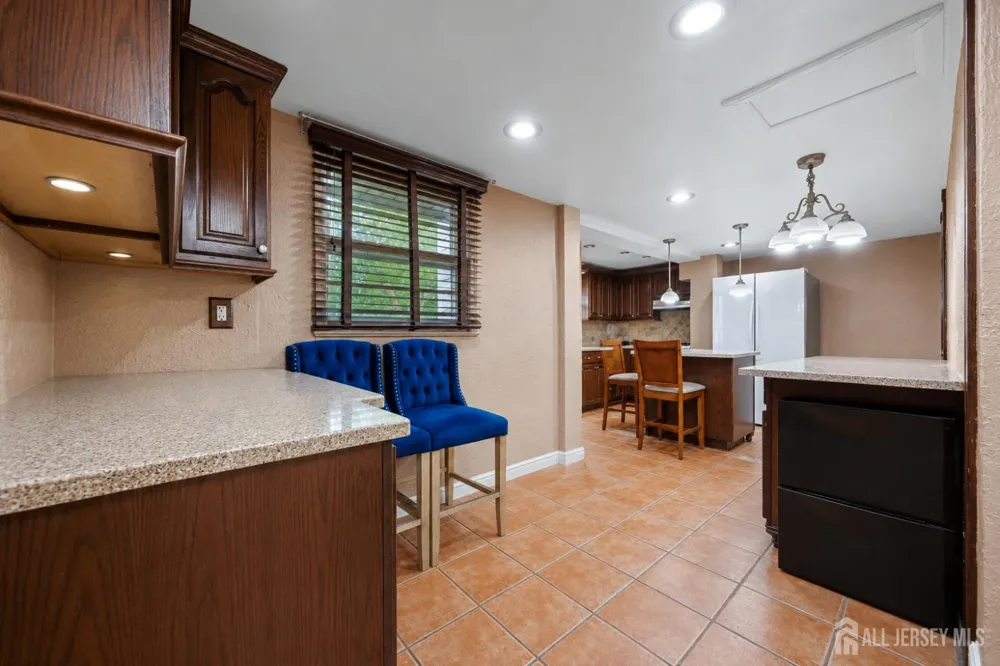 524 Lloyd Road Matawan, NJ 07747