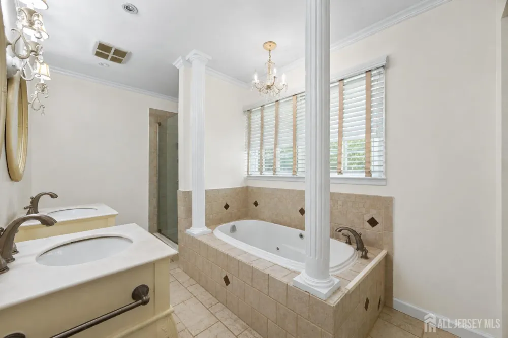 524 Lloyd Road Matawan, NJ 07747