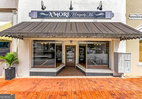 8 E Main ST N
